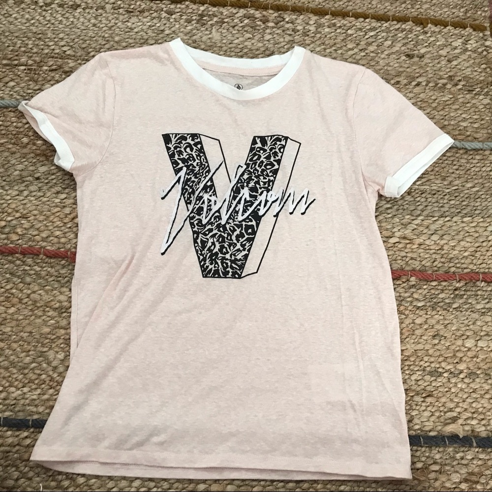 Volcom pink tee